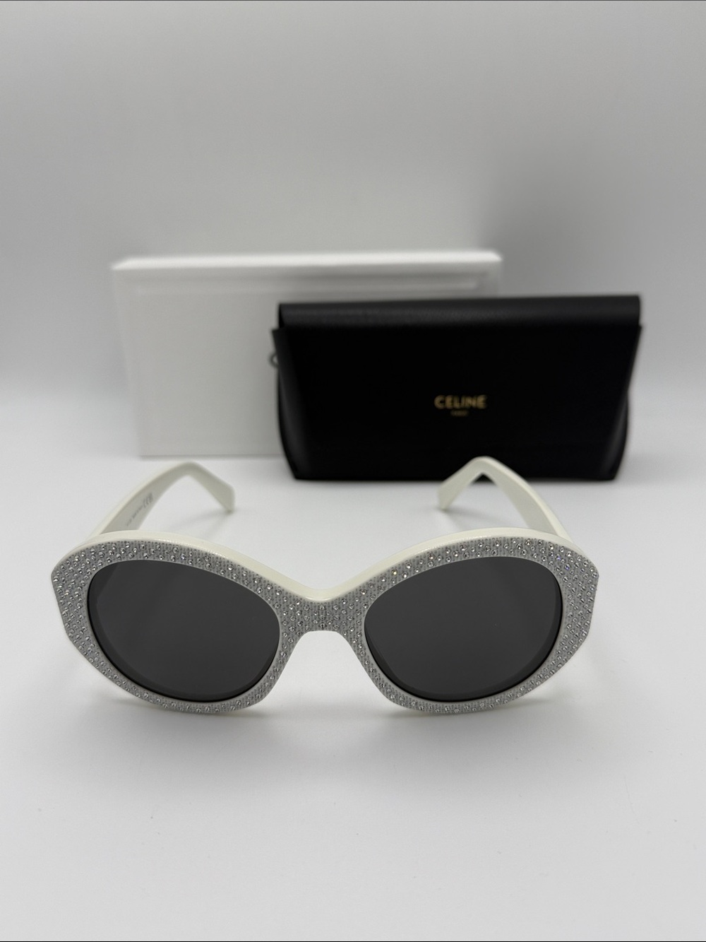 CELINE Round Sunglasses in Acetate with Crystals - Picture 3 of 8